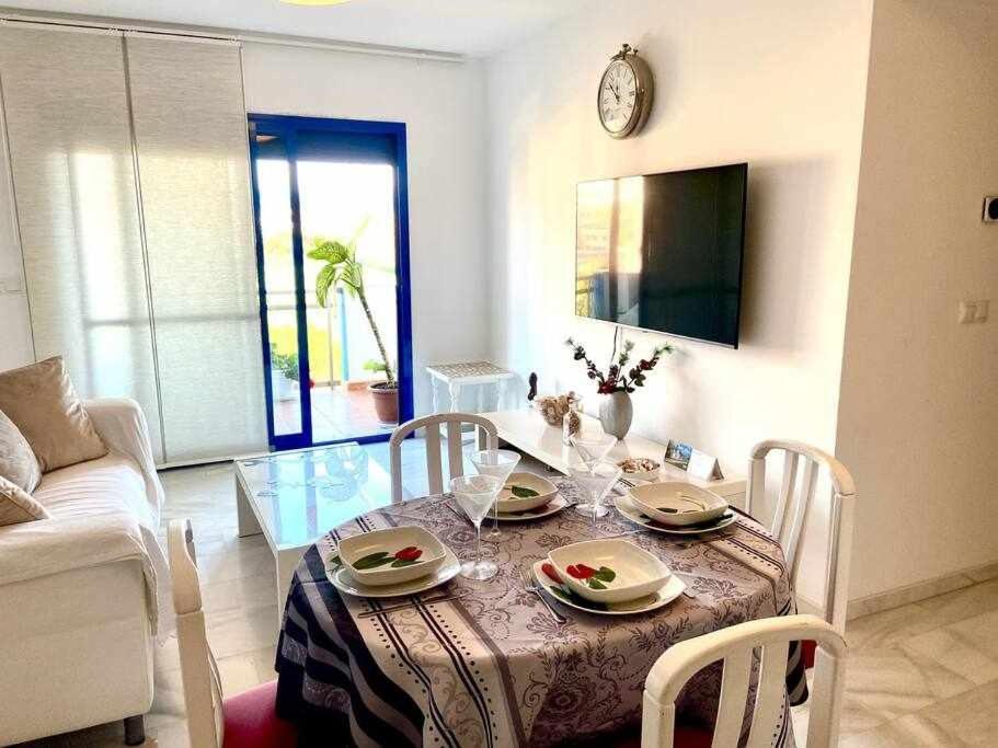 Apartamento Rocio By Solymar Holiday Torre Del Mar Exterior photo