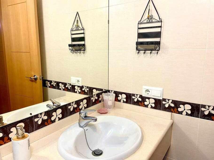 Apartamento Rocio By Solymar Holiday Torre Del Mar Exterior photo